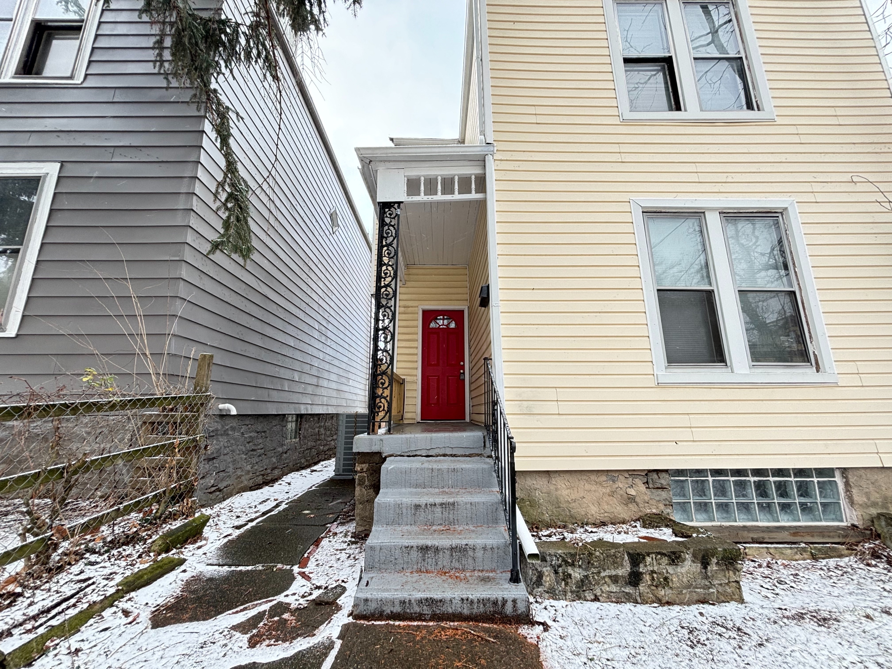 3131 Harvard Ave