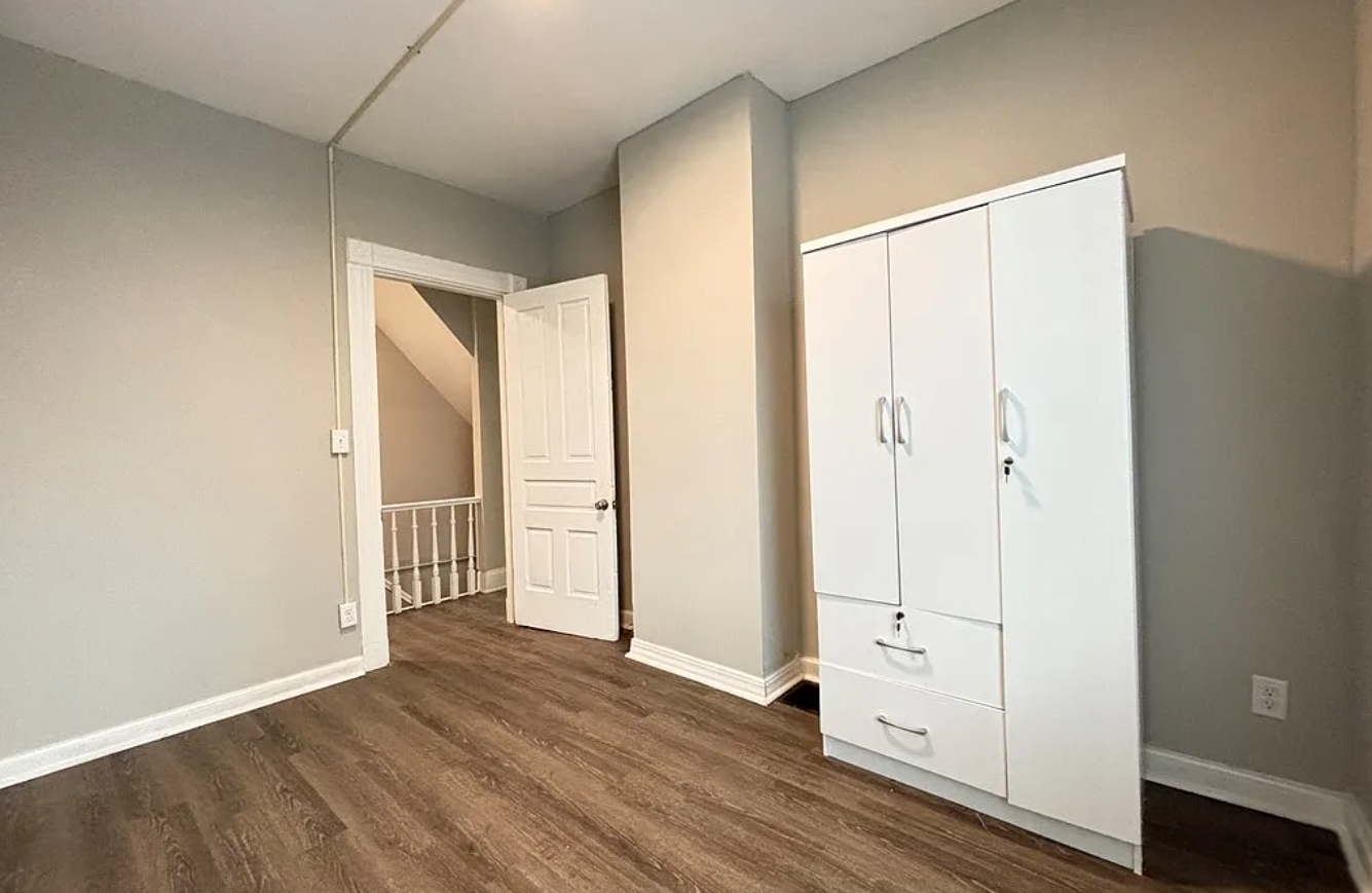 Gallery Image 16